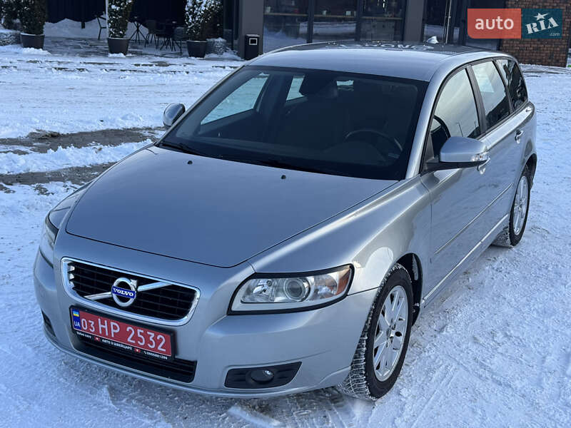 Универсал Volvo V50 2010 в Луцке фото 3 Универсал Volvo V50 2010 в Луцке