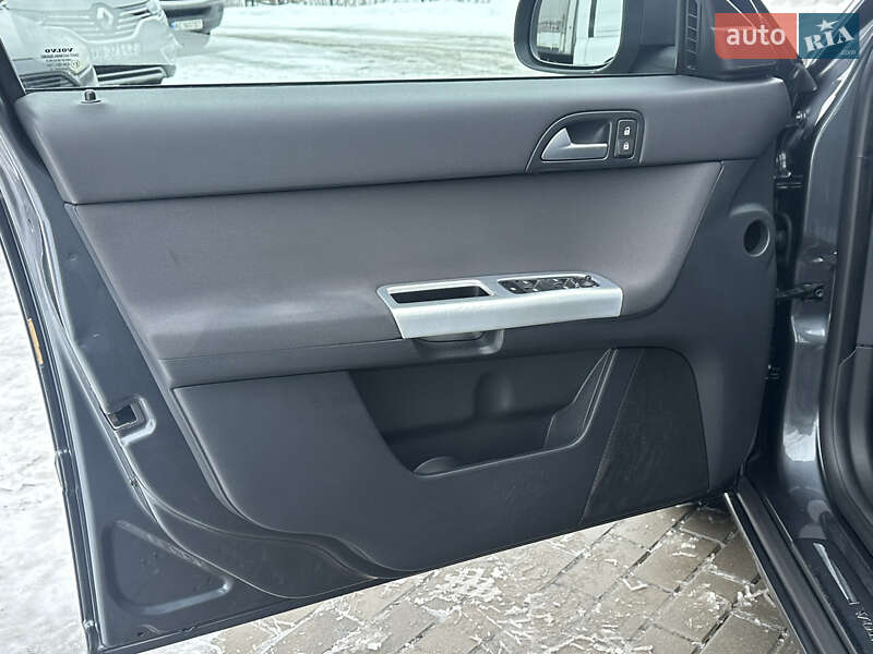 Универсал Volvo V50 2011 в Луцке фото 11 Универсал Volvo V50 2011 в Луцке