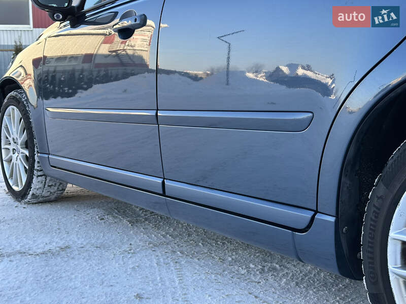 Универсал Volvo V50 2011 в Луцке