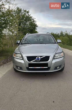 Универсал Volvo V50 2011 в Вараше