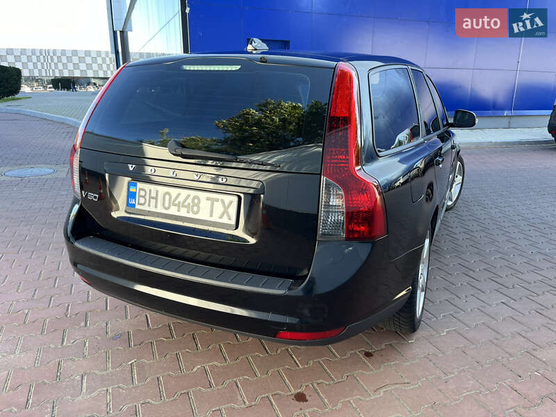 Універсал Volvo V50 2011 в Жовтих Водах