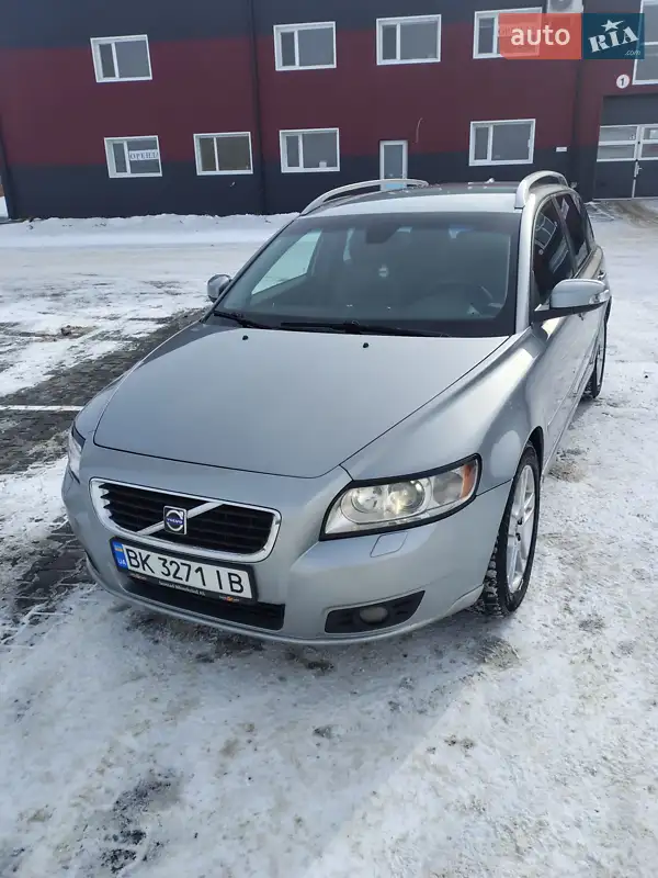 Volvo V50