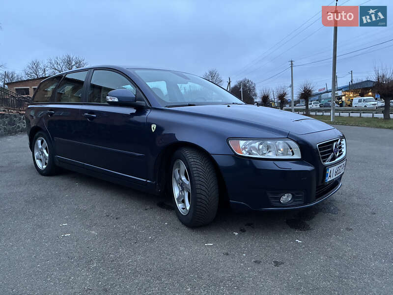 Универсал Volvo V50 2012 в Киеве