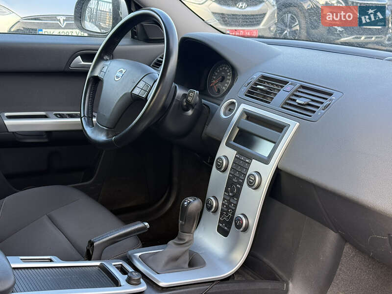 Универсал Volvo V50 2010 в Ровно