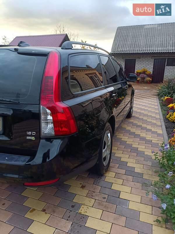 Універсал Volvo V50 2010 в Полтаві