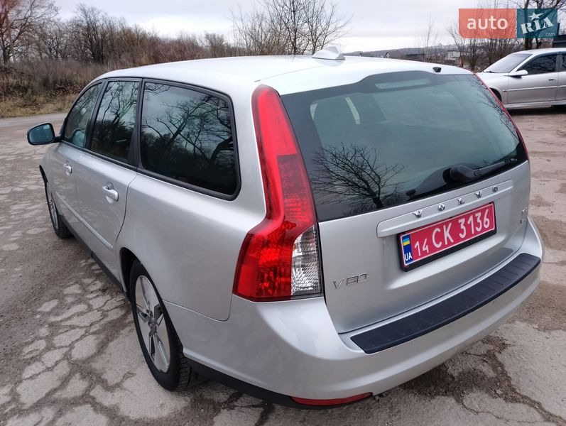 Универсал Volvo V50 2010 в Тернополе