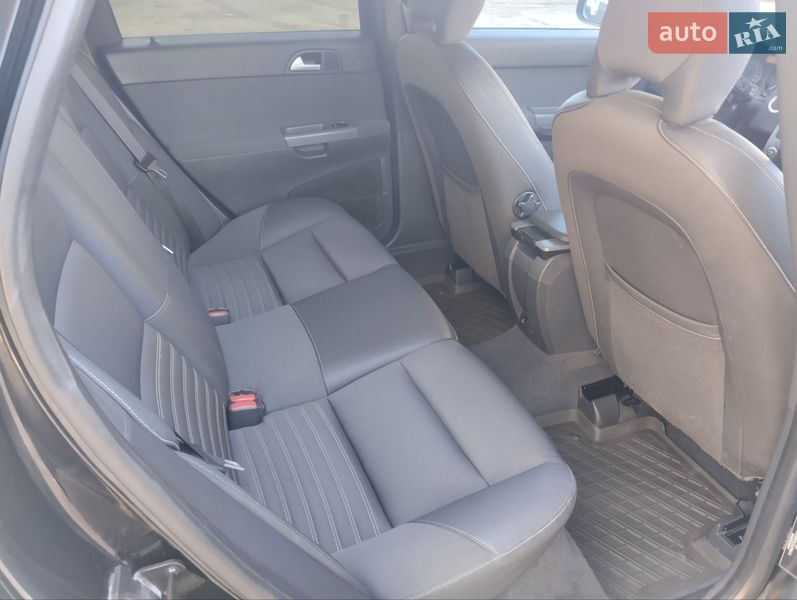 Универсал Volvo V50 2009 в Дрогобыче