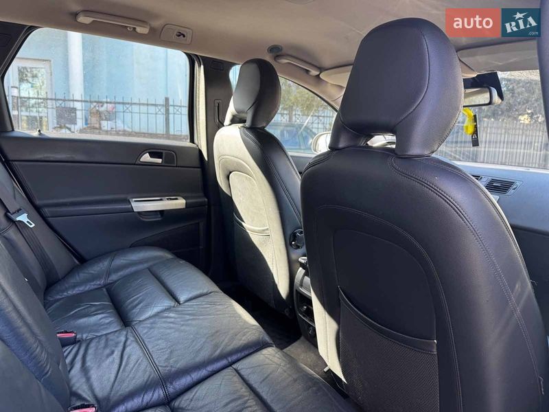 Универсал Volvo V50 2009 в Киеве