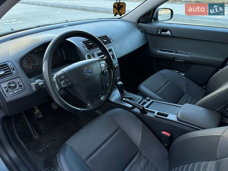 Универсал Volvo V50 2009 в Львове