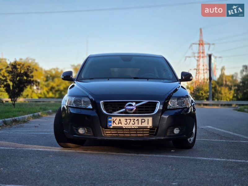 Универсал Volvo V50 2012 в Вышгороде