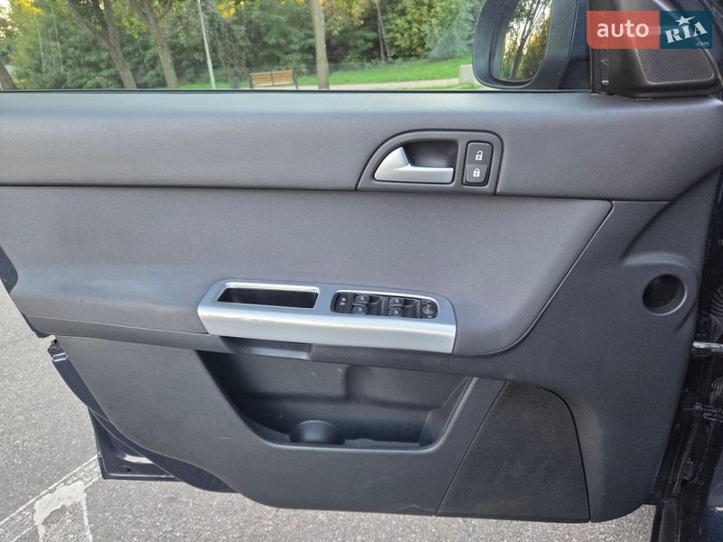 Универсал Volvo V50 2012 в Вышгороде