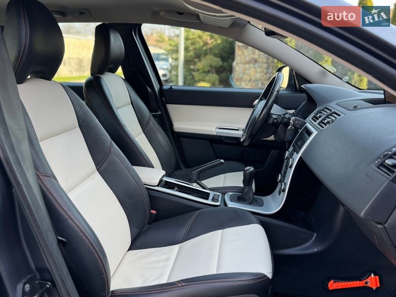 Універсал Volvo V50 2012 в Стрию