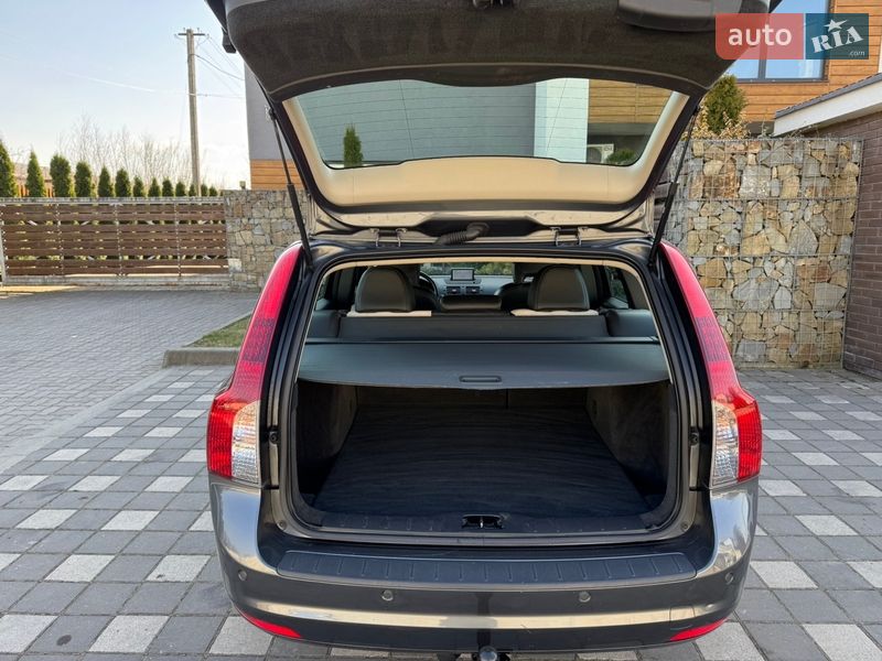 Універсал Volvo V50 2012 в Стрию