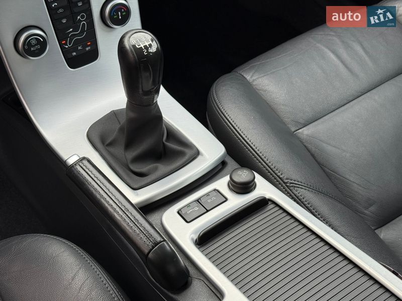 Универсал Volvo V50 2011 в Стрые фото 66 Универсал Volvo V50 2011 в Стрые