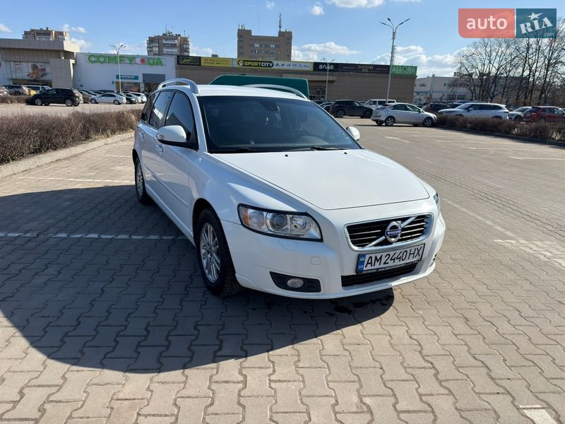 Volvo V50 2011