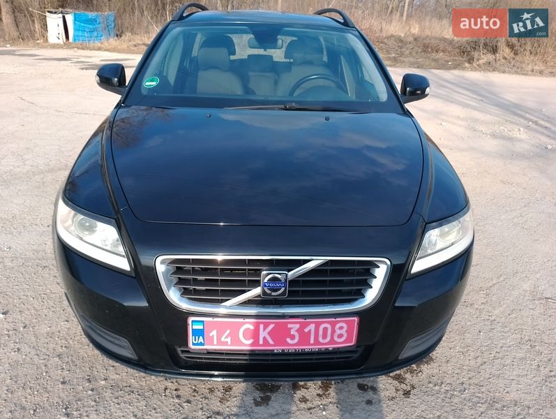 Универсал Volvo V50 2010 в Тернополе
