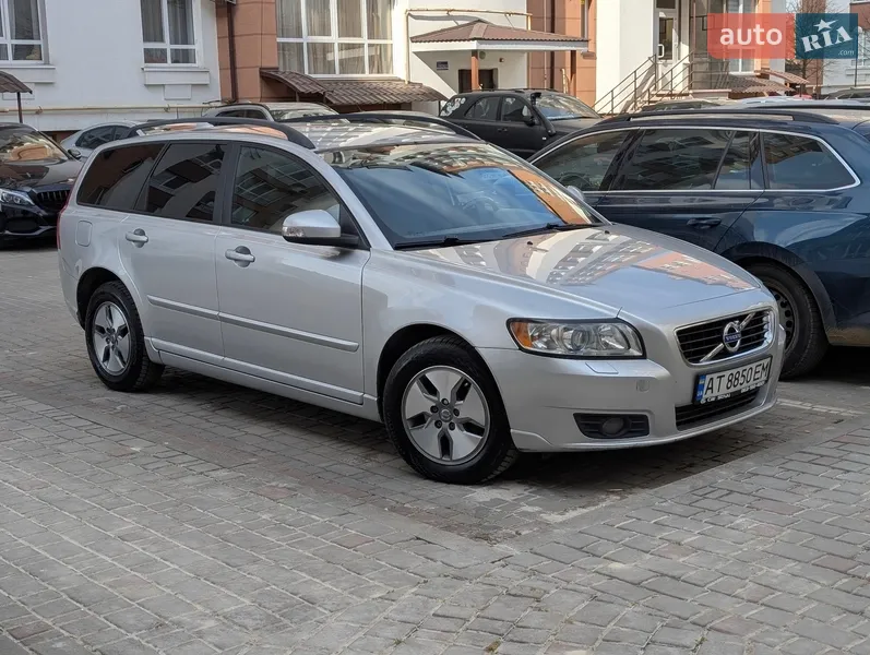 Volvo V50 2011