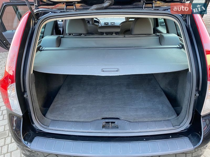 Универсал Volvo V50 2010 в Луцке фото 32 Универсал Volvo V50 2010 в Луцке