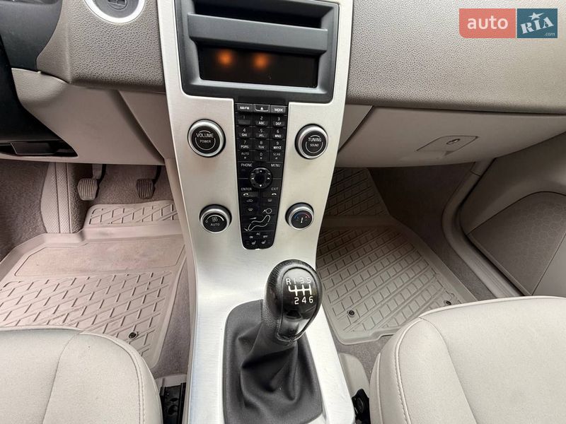 Универсал Volvo V50 2011 в Киеве фото 17 Универсал Volvo V50 2011 в Киеве
