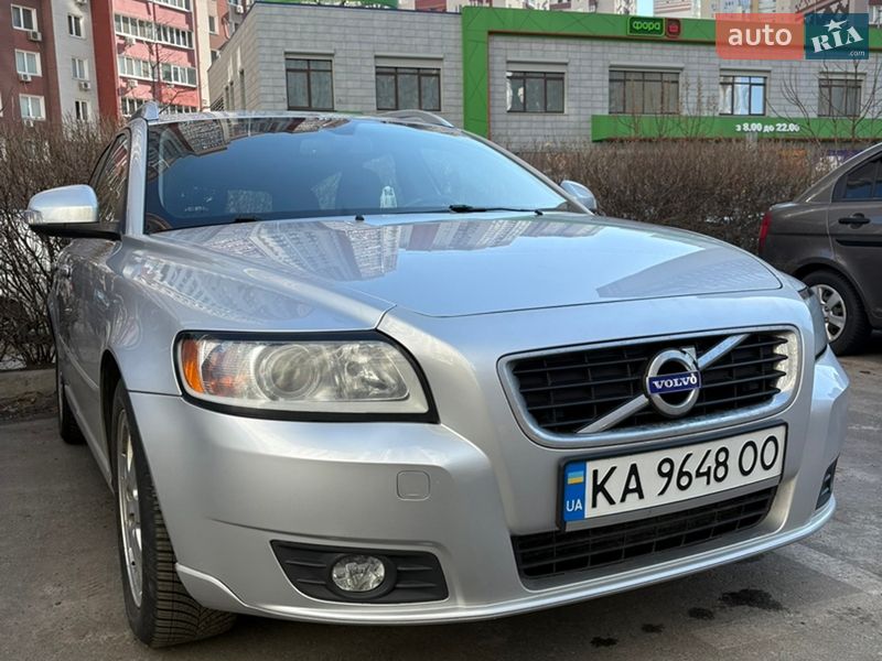 Универсал Volvo V50 2012 в Киеве