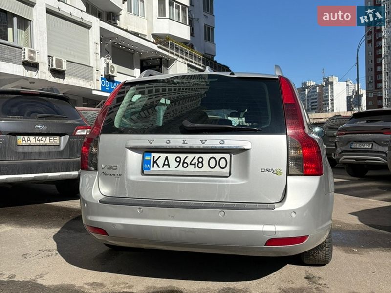 Универсал Volvo V50 2012 в Киеве