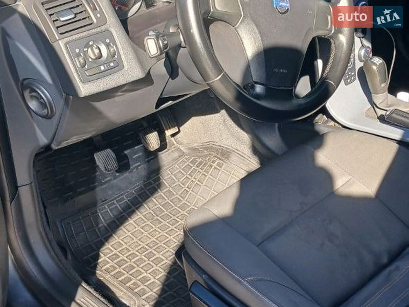 Универсал Volvo V50 2010 в Киеве