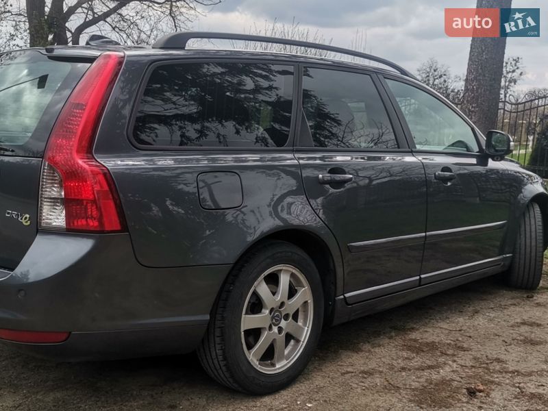 Універсал Volvo V50 2011 в Львові