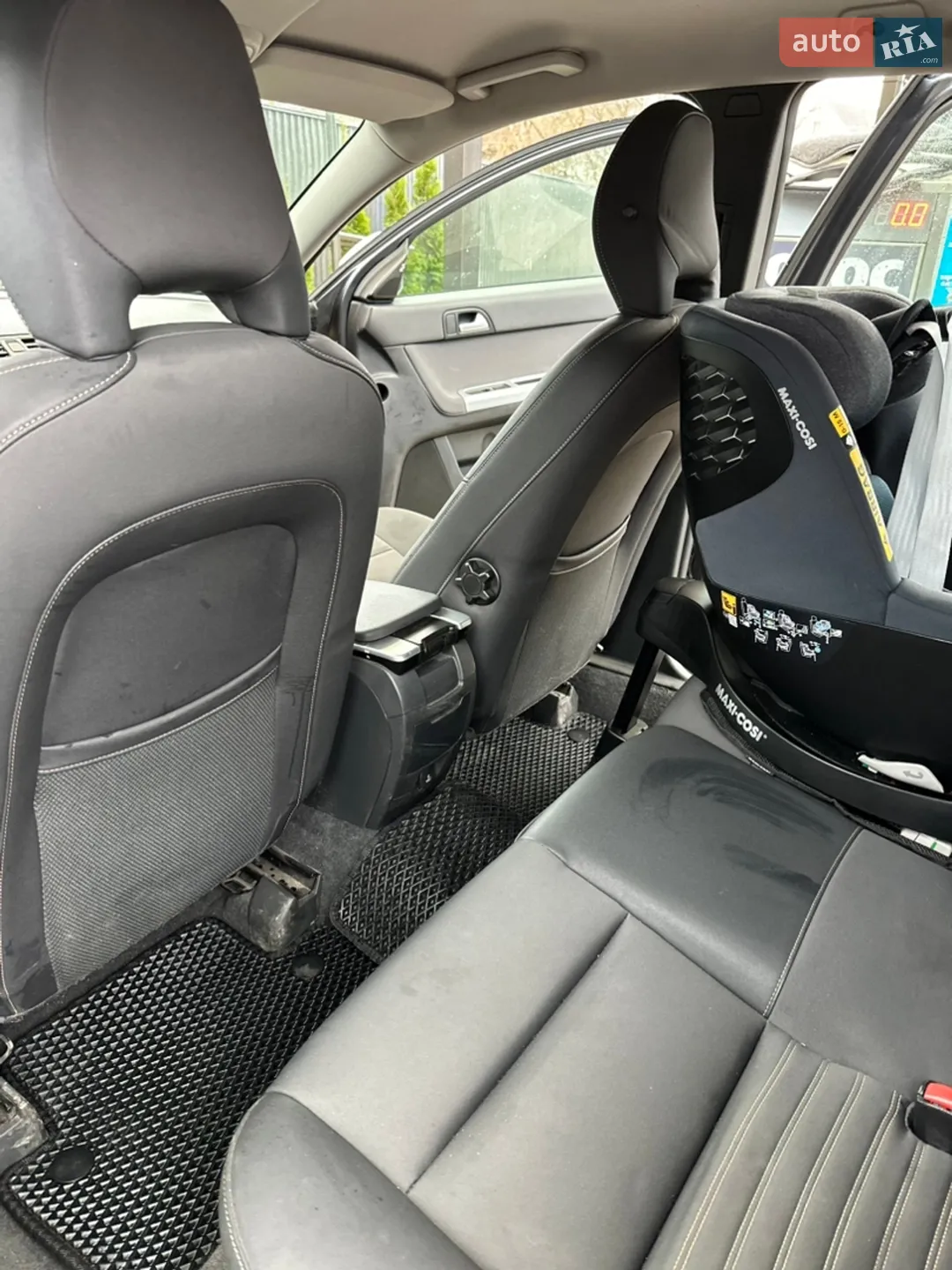 2011 Volvo V50 - мініатюра 8