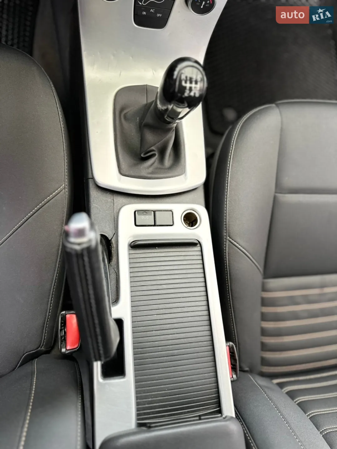 2011 Volvo V50 - мініатюра 10