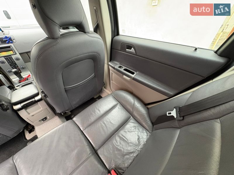 Універсал Volvo V50 2009 в Тернополі