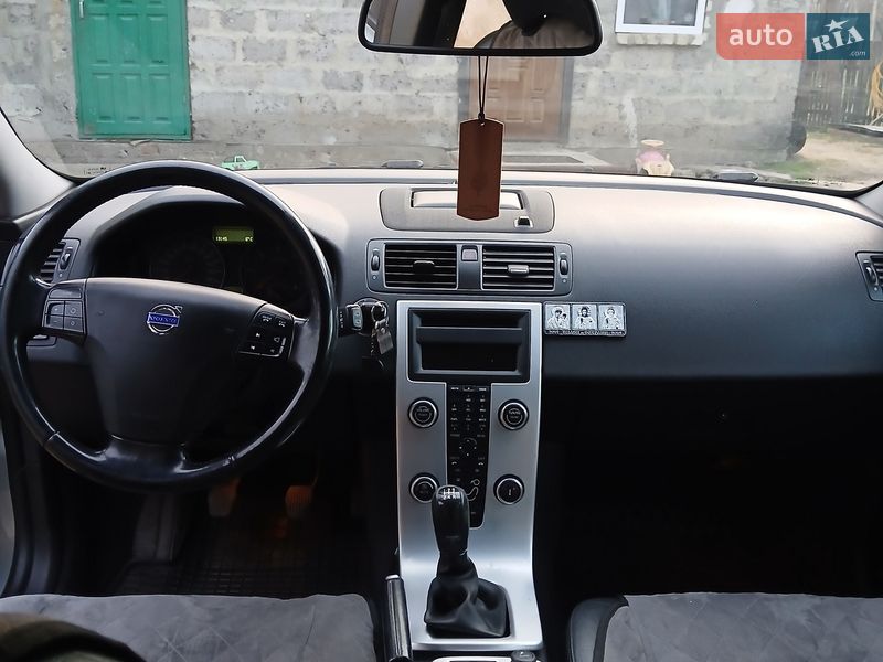 Универсал Volvo V50 2010 в Вараше фото 15 Универсал Volvo V50 2010 в Вараше