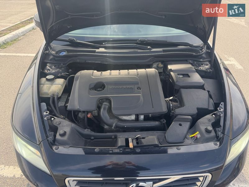 Універсал Volvo V50 2010 в Києві