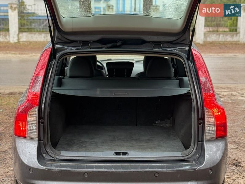 Универсал Volvo V50 2012 в Сумах