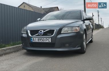 Универсал Volvo V50 2010 в Стоянке