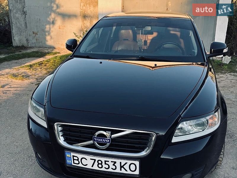 Volvo V50 2011