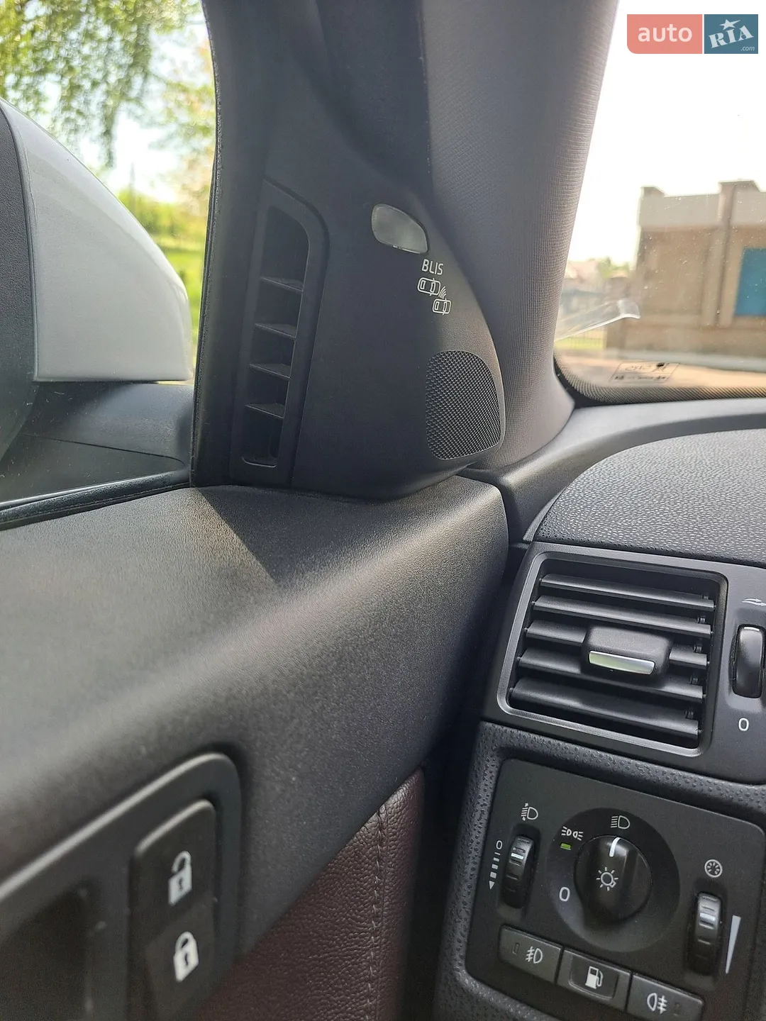 2010 Volvo V50 - мініатюра 3