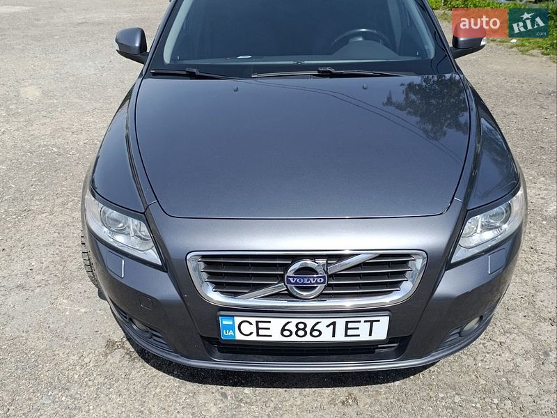 2010 Volvo V50, VIN YV1MW84E1B2596408:plate — фото 1 (autoria)