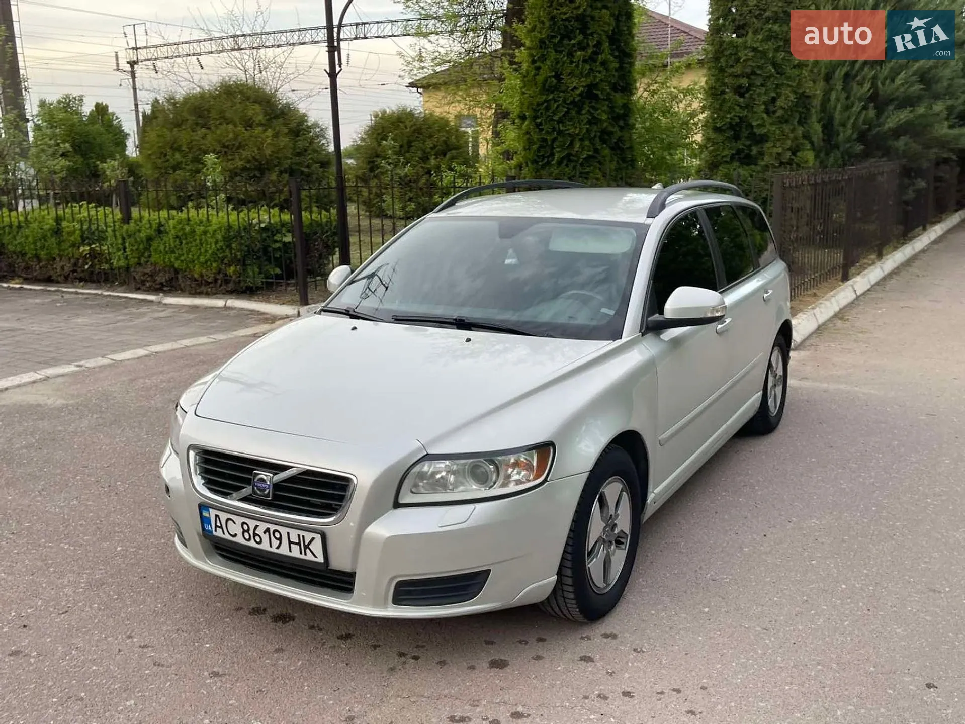 2010 Volvo V50 - фото 1