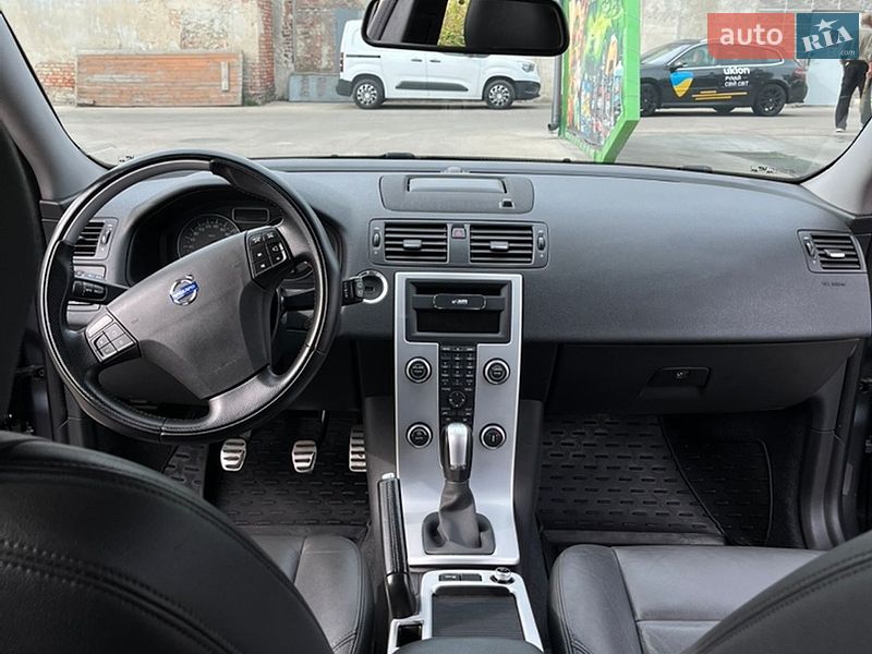 Универсал Volvo V50 2012 в Чернигове