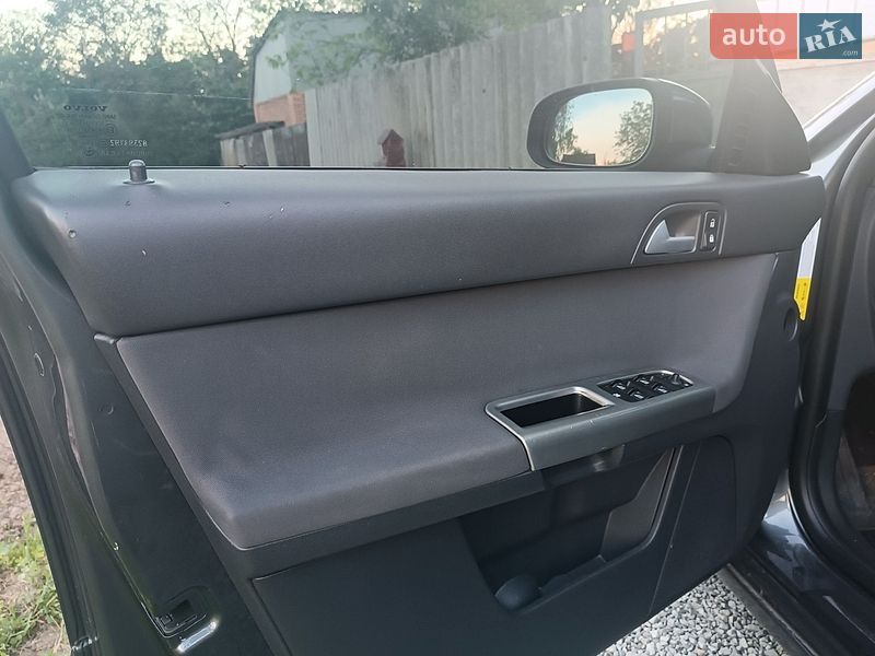 Универсал Volvo V50 2008 в Ромнах