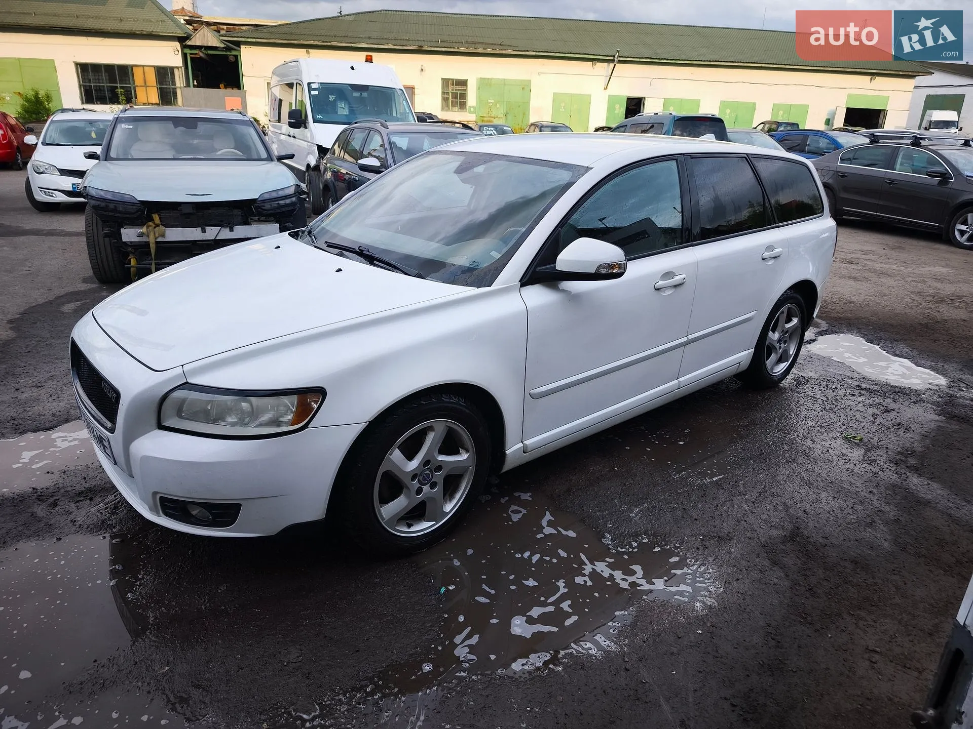 2011 Volvo V50 - мініатюра 2