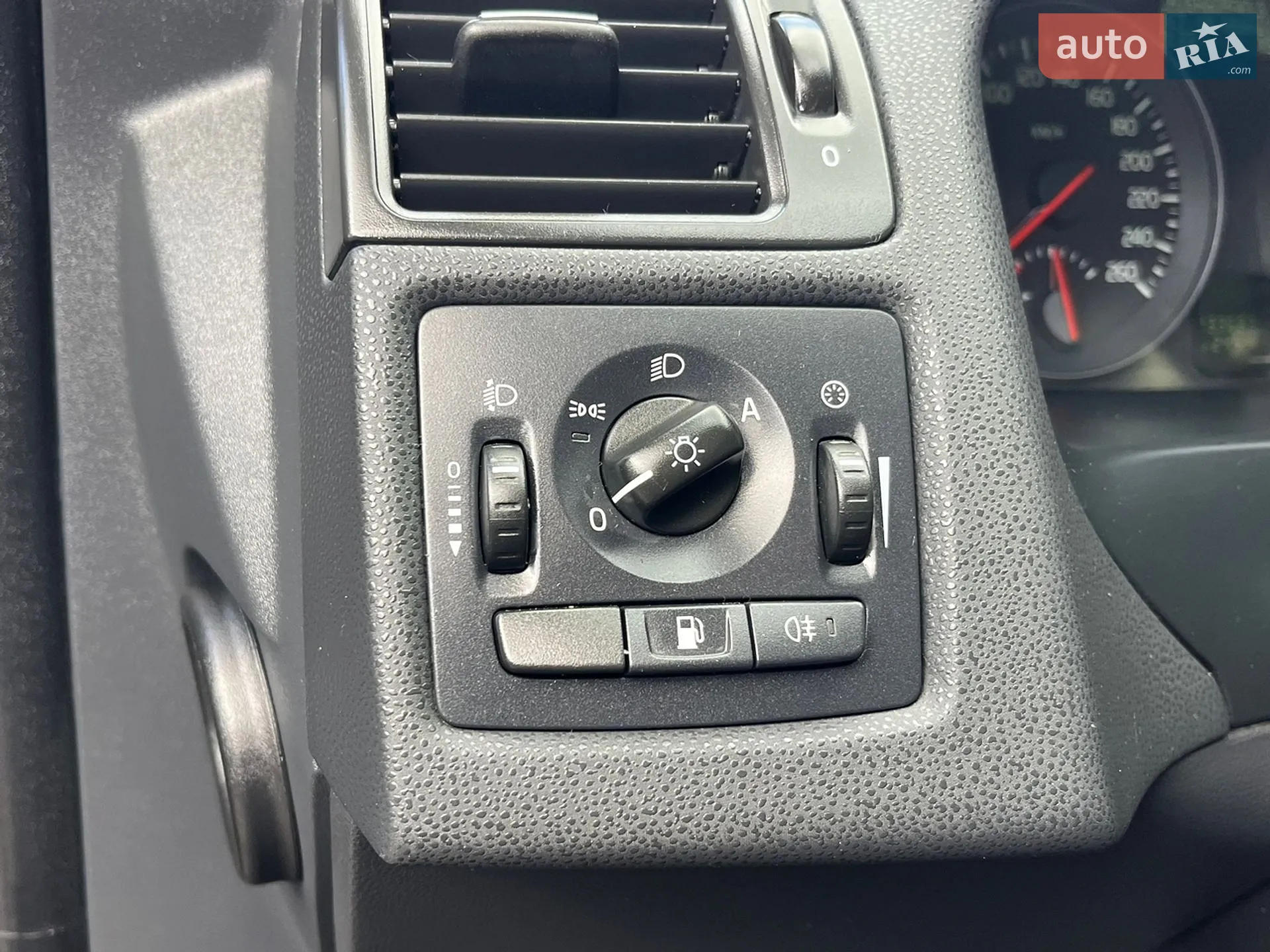 2011 Volvo V50 - мініатюра 32