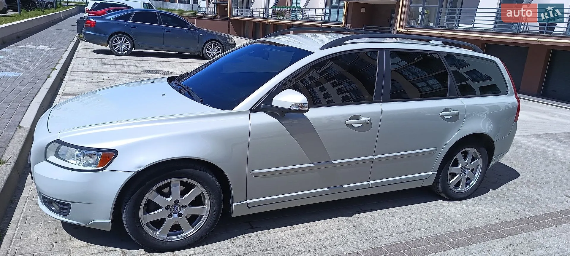 2011 Volvo V50 - мініатюра 3