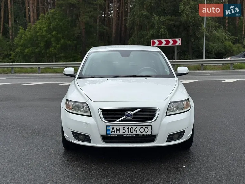 Volvo V50