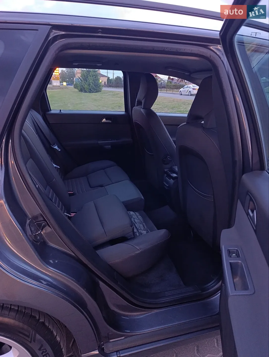 2011 Volvo V50 - мініатюра 19