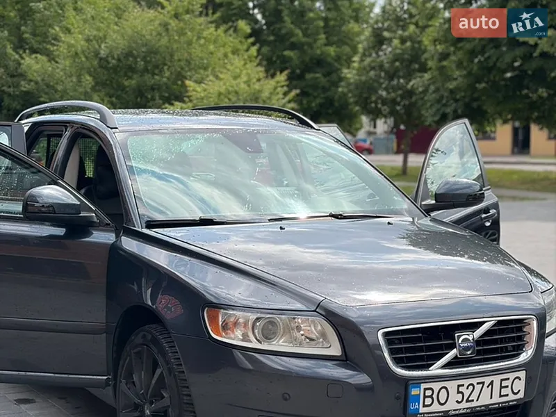 Volvo V50