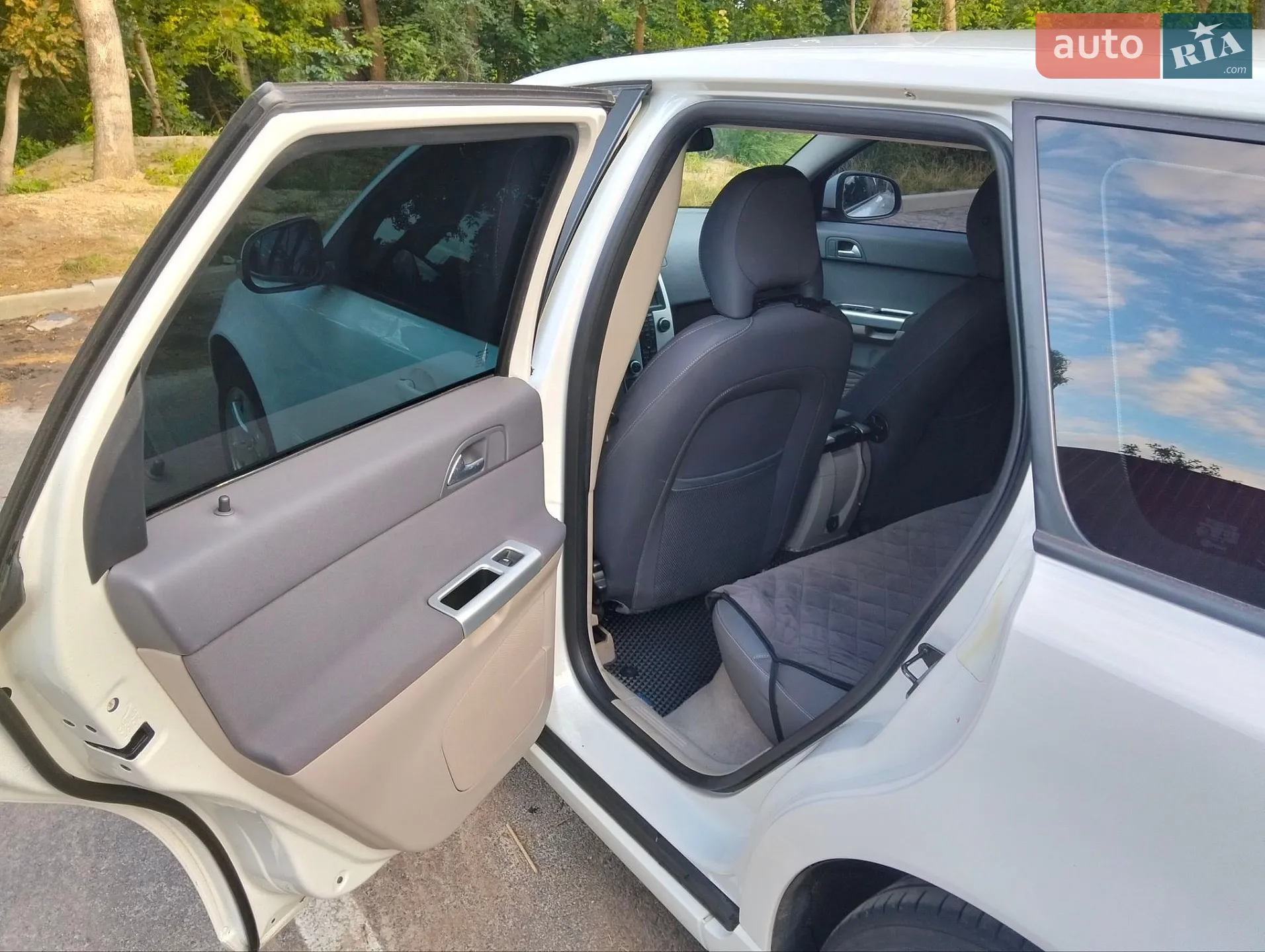 2010 Volvo V50 - мініатюра 8