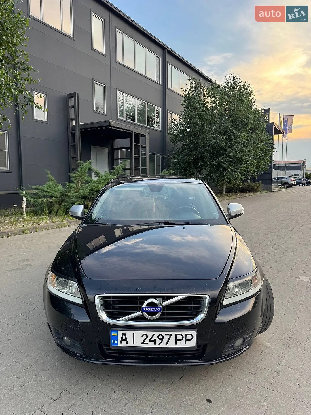 2010 Volvo V50 - фото 1