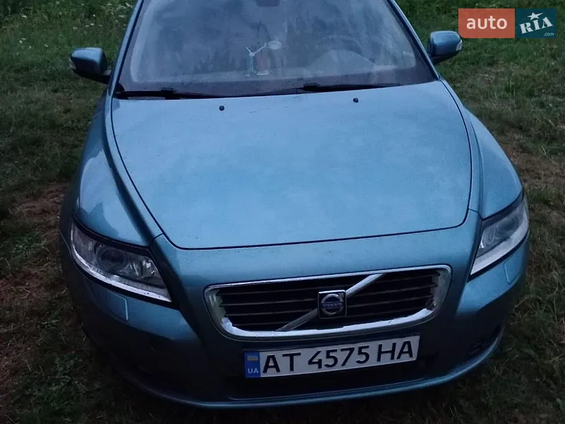 Volvo V50