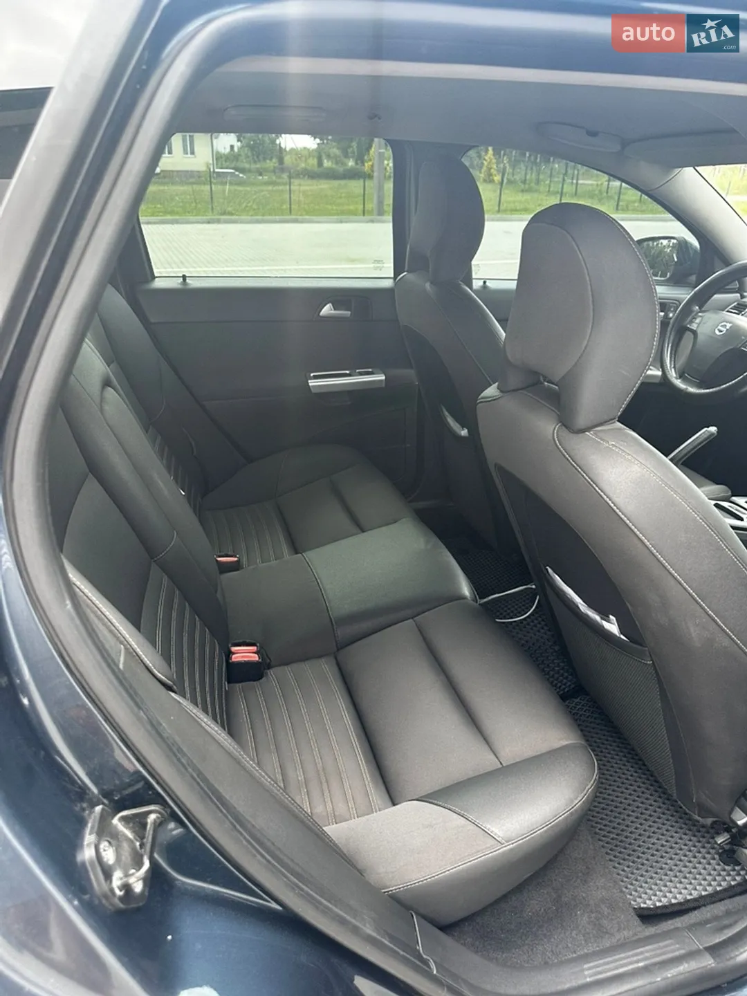 2010 Volvo V50 - мініатюра 5